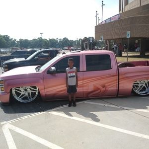 Meet your Posher, Gregory